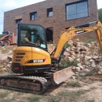 Excavació per a mur de rocalla